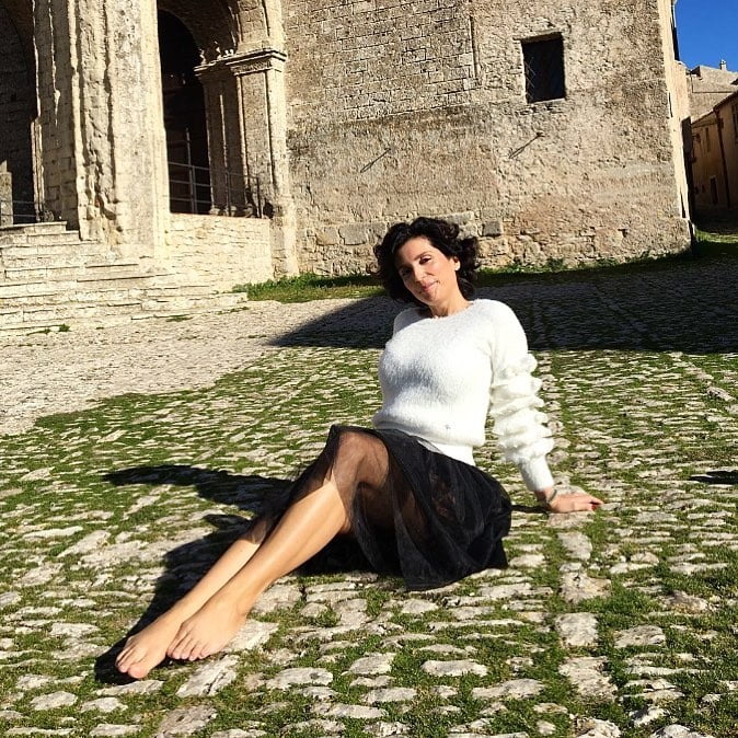 見事な脚とヒールを持つイタリア人女性
 #99535042
