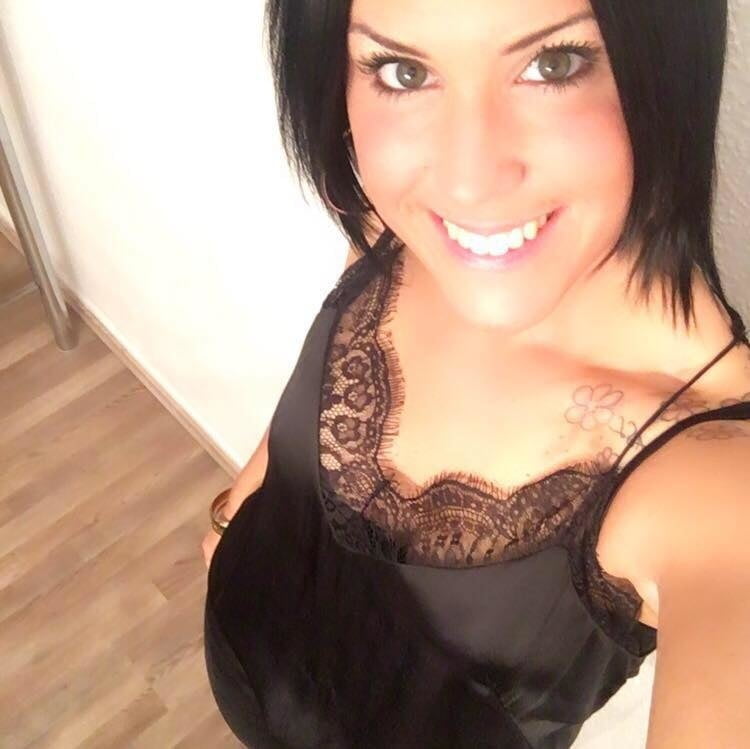 Geile hure braucht harte kommis
 #82322520