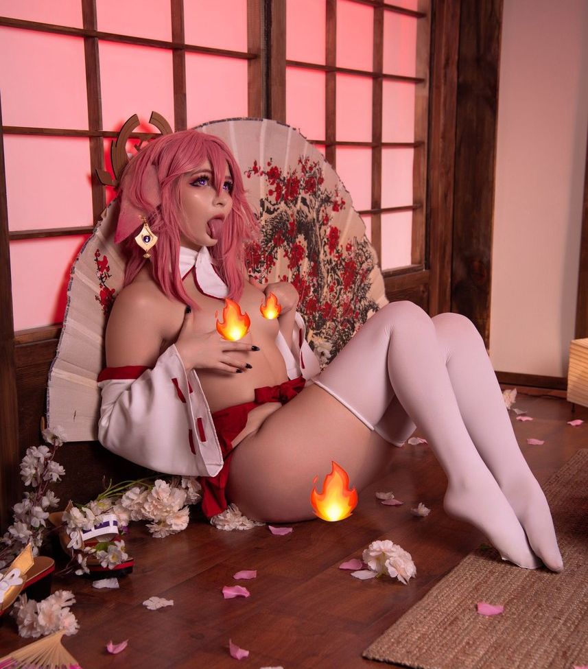 Tsuki Desu nackt #107960207