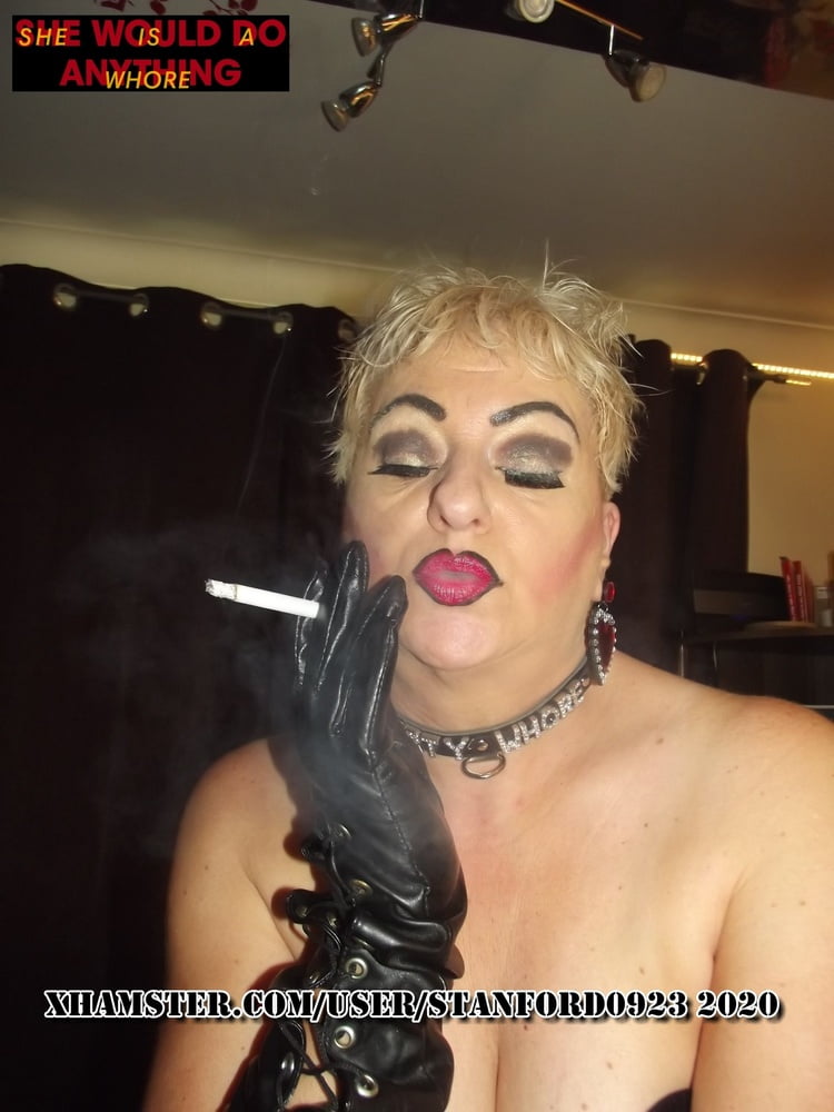 Sie ist eine Hure
 #90620232