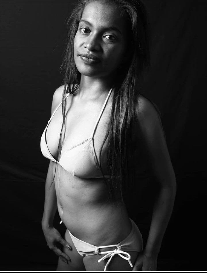 cewe2 gatal papua #103730944