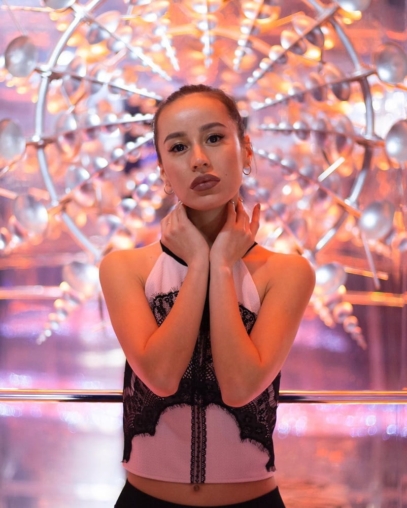 Alina aus Usbekistan
 #80217182