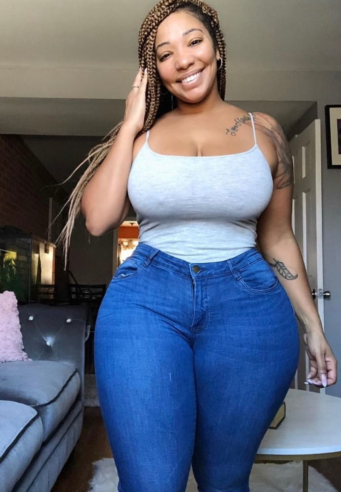 BORN WITH CURVES #81206995
