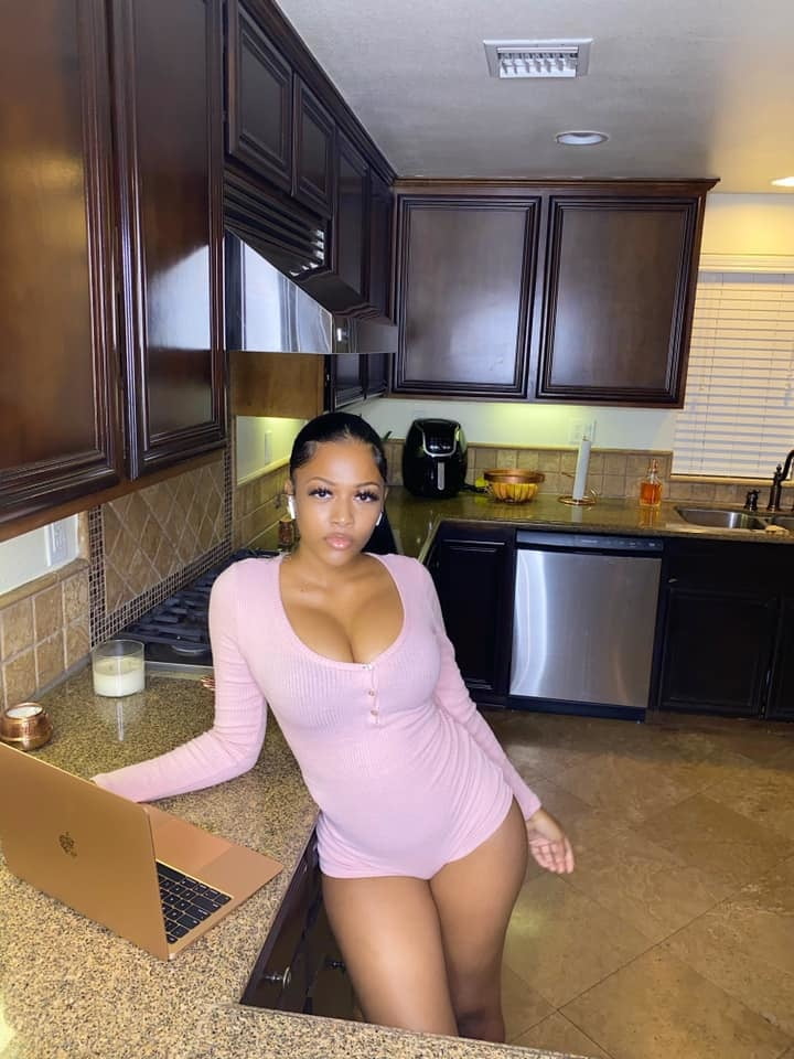 BORN WITH CURVES #81207221