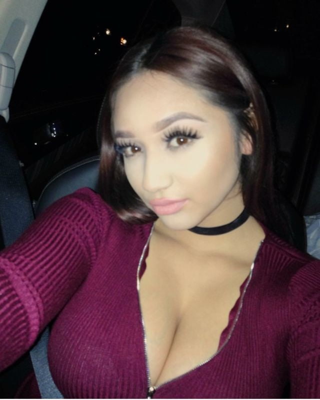 BORN WITH CURVES #81207446