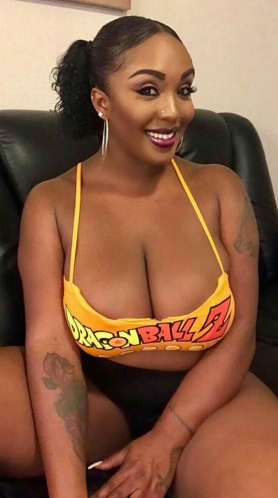 BORN WITH CURVES #81207562