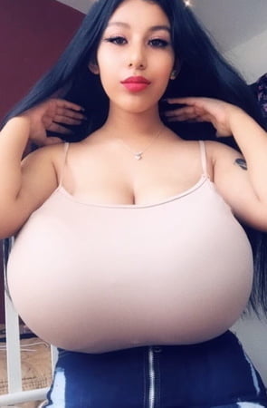 BORN WITH CURVES #81207586