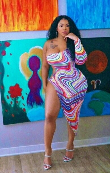 BORN WITH CURVES #81207658