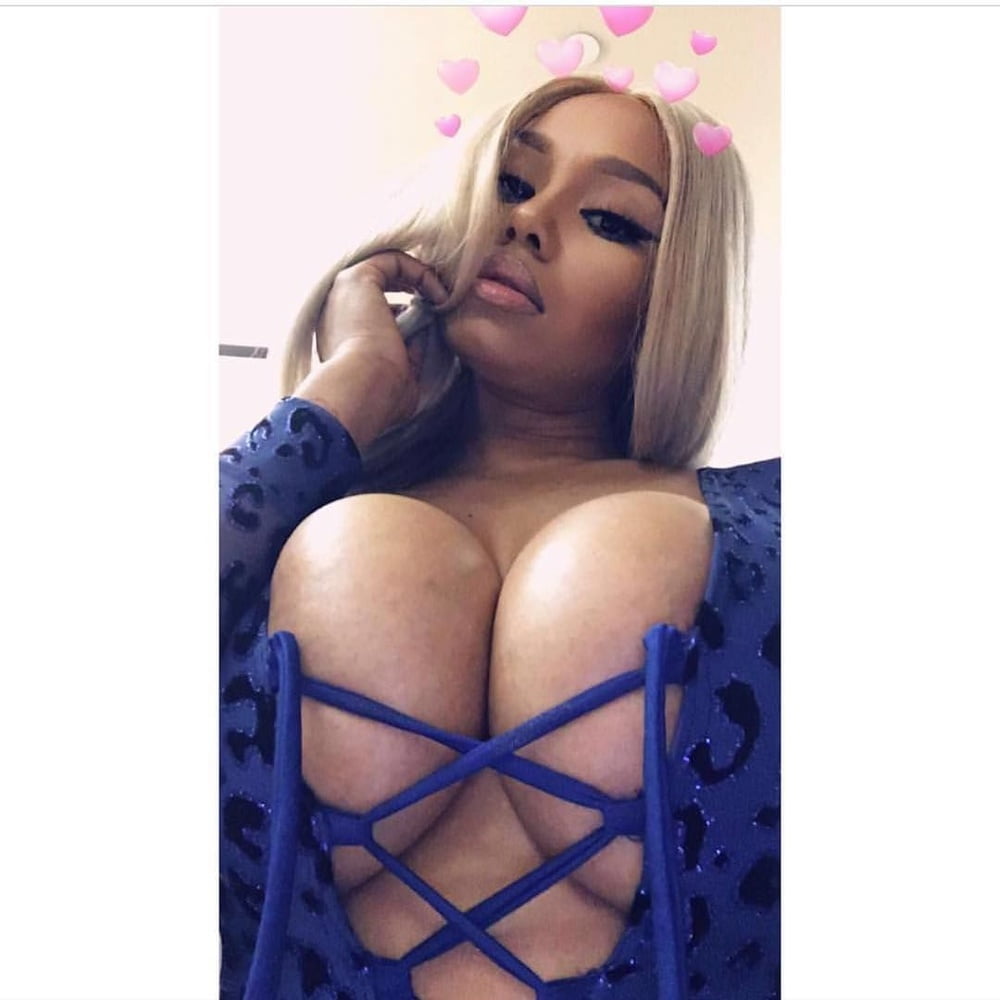 BORN WITH CURVES #81207757