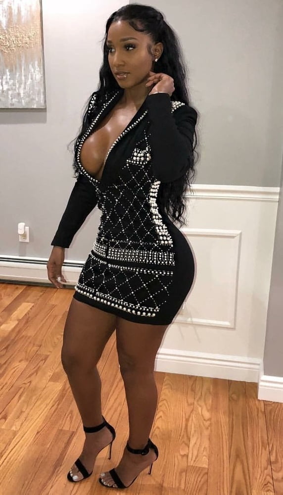 BORN WITH CURVES #81207899