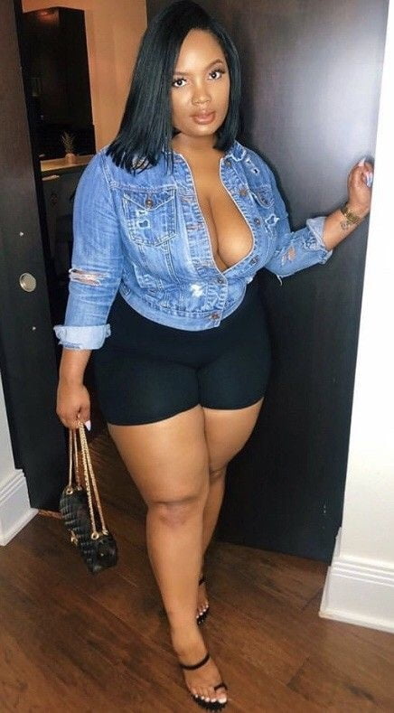 BORN WITH CURVES #81207934
