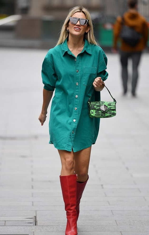 Female Celebrity Boots &amp; Leather - Ashley Roberts #98417752