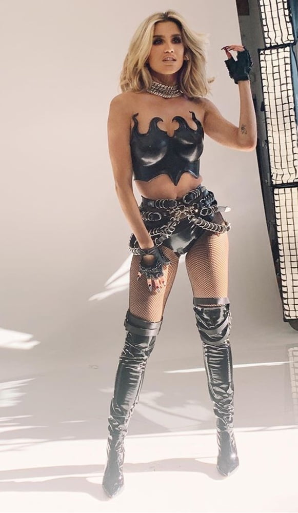 Female Celebrity Boots &amp; Leather - Ashley Roberts #98417754