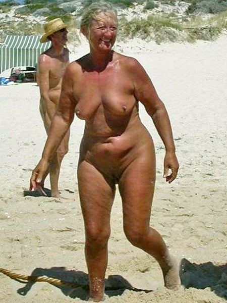 Grandmas on holiday #92599256