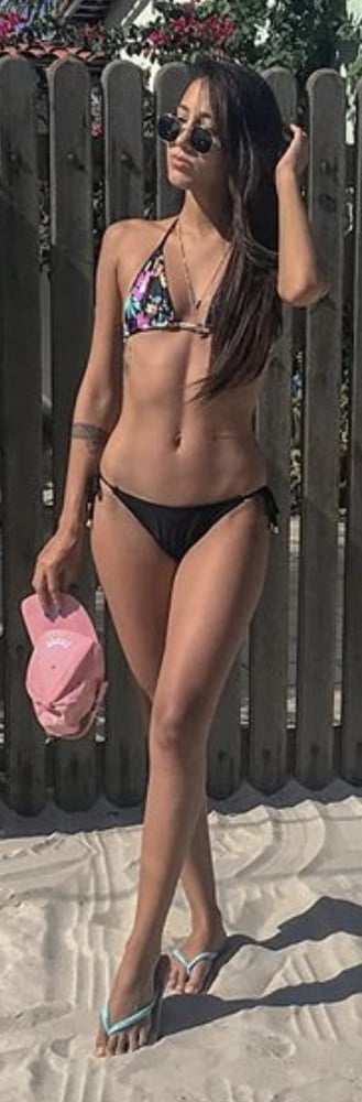Schlampen in winzigen Bikinis 342
 #81836034