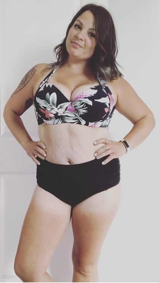 Schlampen in winzigen Bikinis 342
 #81836099