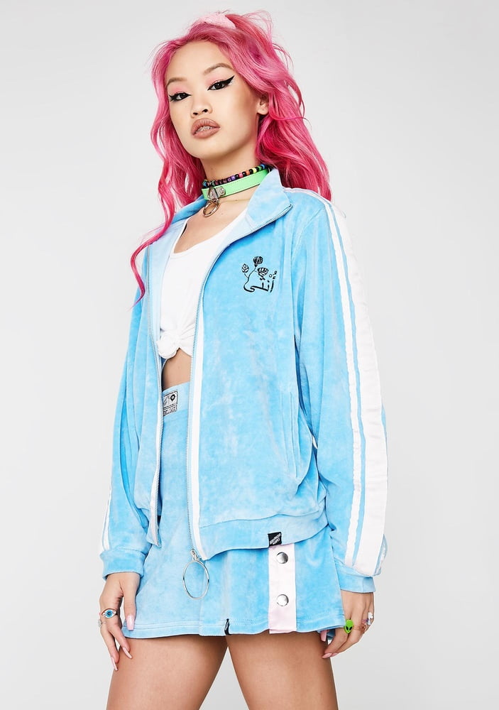 Chica asiática carga 7
 #82317827