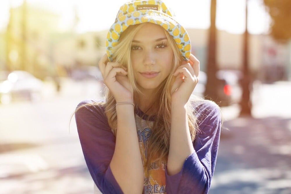 Sfw babes! caliente
 #94040747