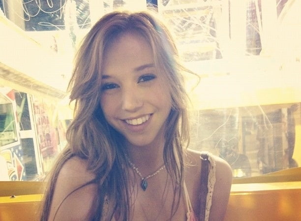 Sfw babes! caliente
 #94041121