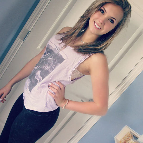 Sfw babes! caliente
 #94041238