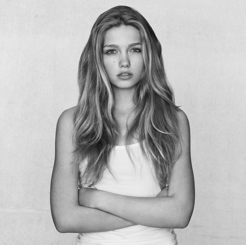 Sfw babes! caliente
 #94041342