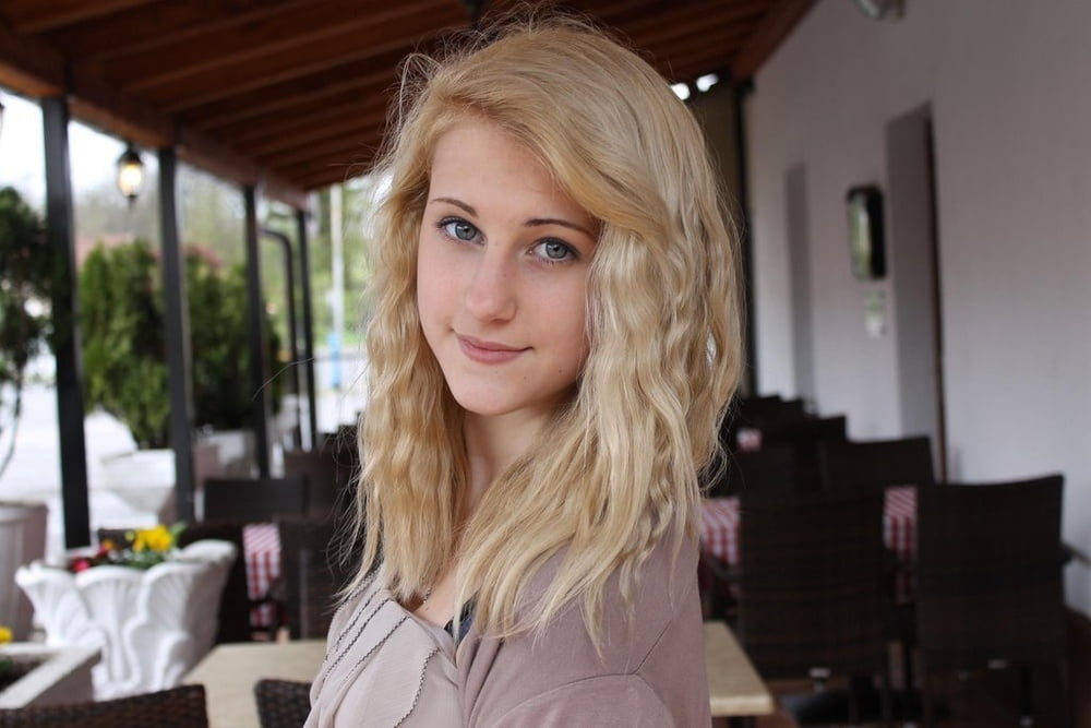 Sfw babes! caliente
 #94041423