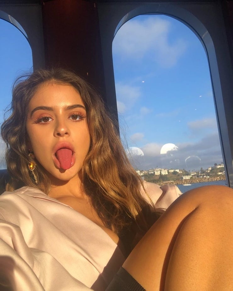 Celebs and and their dirty Tongues #105469713