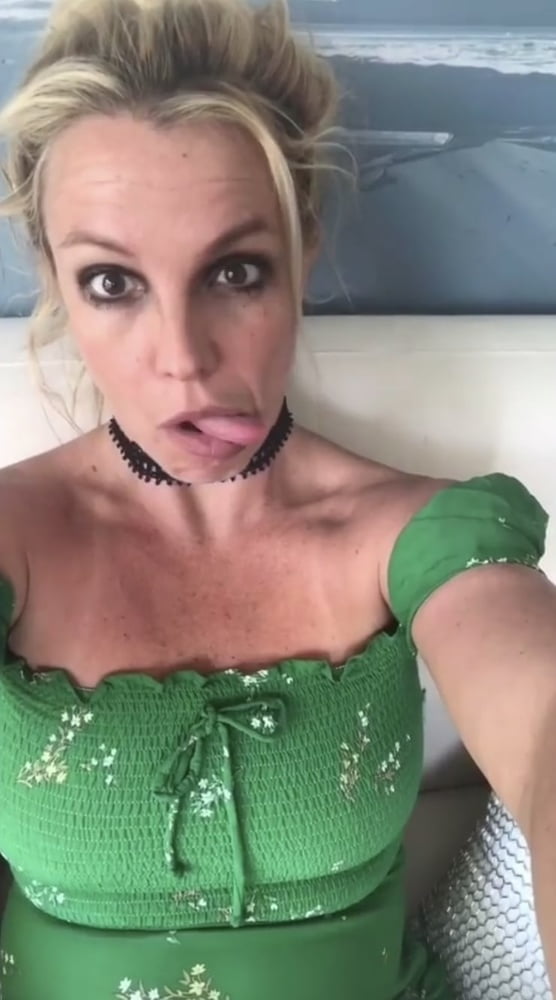 Celebs and and their dirty Tongues #105469949
