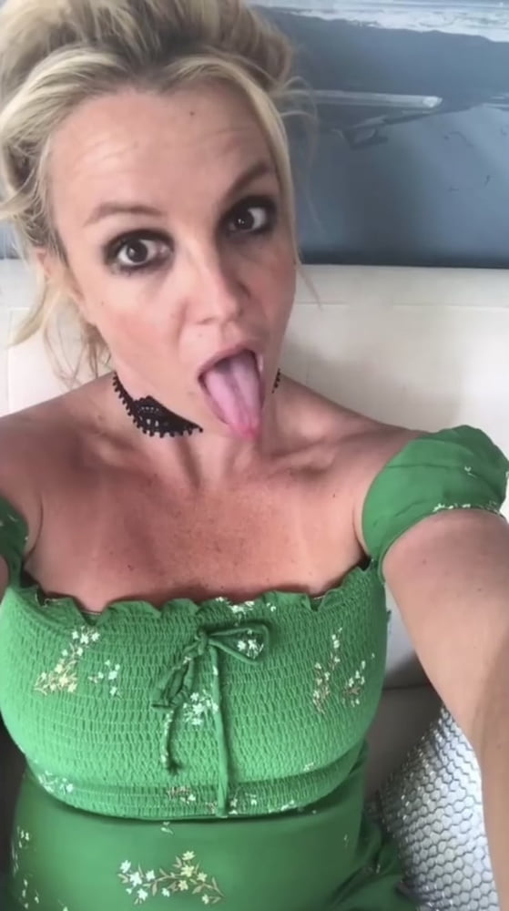 Celebs and and their dirty Tongues #105469952
