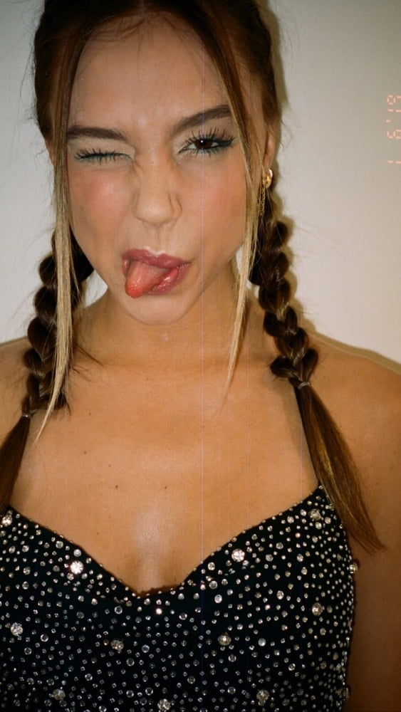 Celebs and and their dirty Tongues #105470593
