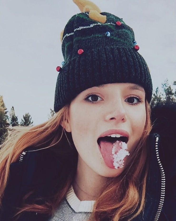 Celebs and and their dirty Tongues #105471256