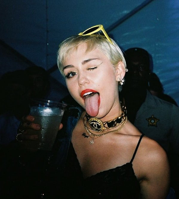 Celebs and and their dirty Tongues #105471271