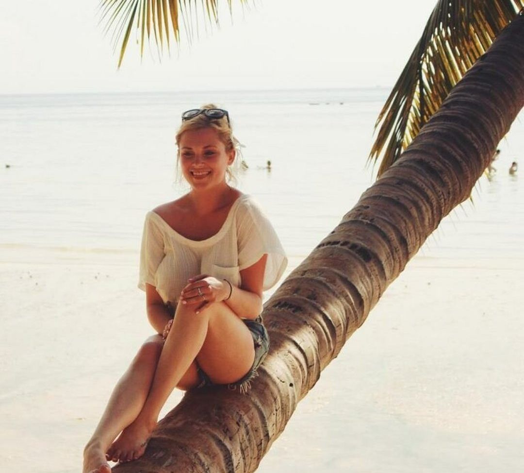 Eliza Taylor desnuda #109138741