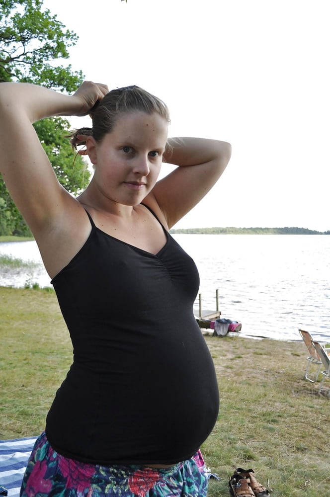 Nadine schwanger 1-8 Monat #99935664