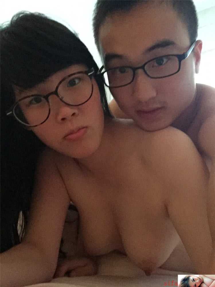 Asia Mädchen mit Brille 17
 #104181266