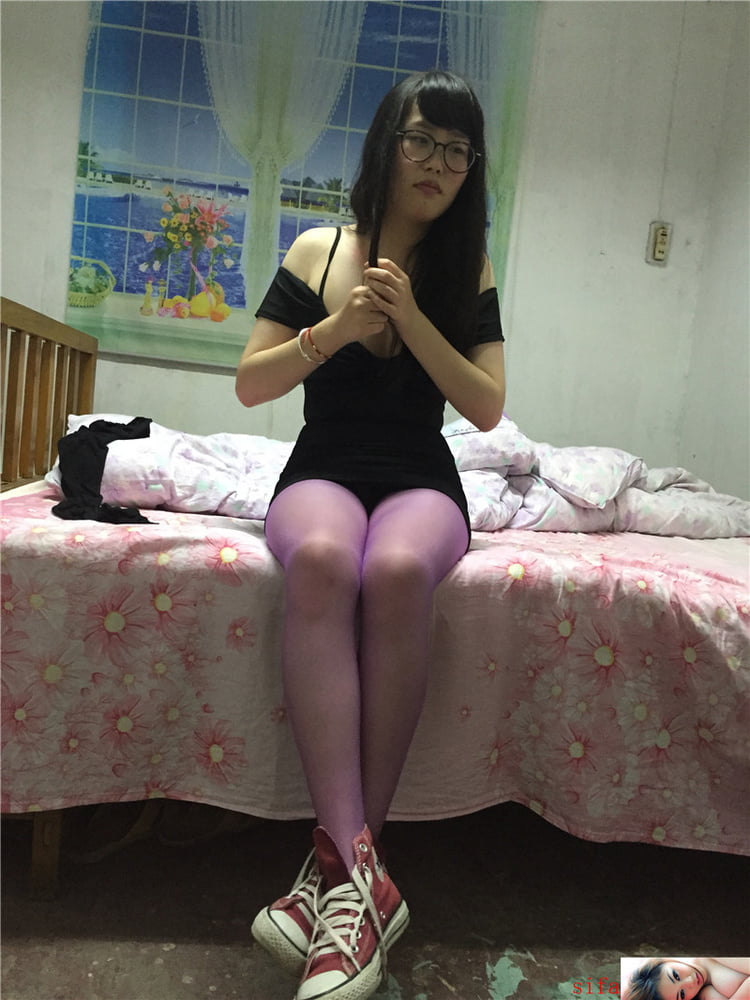 Asia Mädchen mit Brille 17
 #104181432