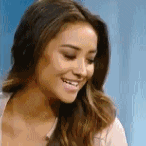 唇を噛む
 #91121405