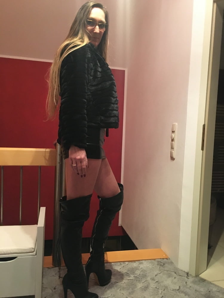 Pierced tits,German hooker #99102304