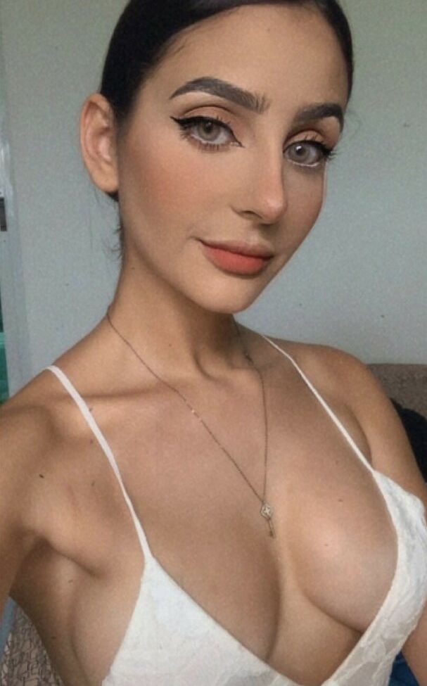 Gabinocentee desnuda #108373918