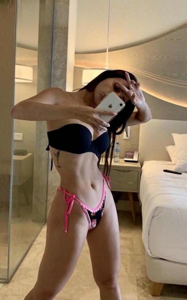 Gabinocentee desnuda #108373929