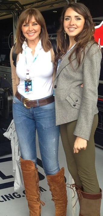 Carol vorderman con botas no.9
 #102983978