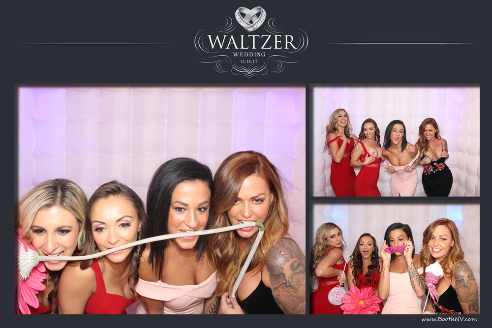 Photobooths #87937616