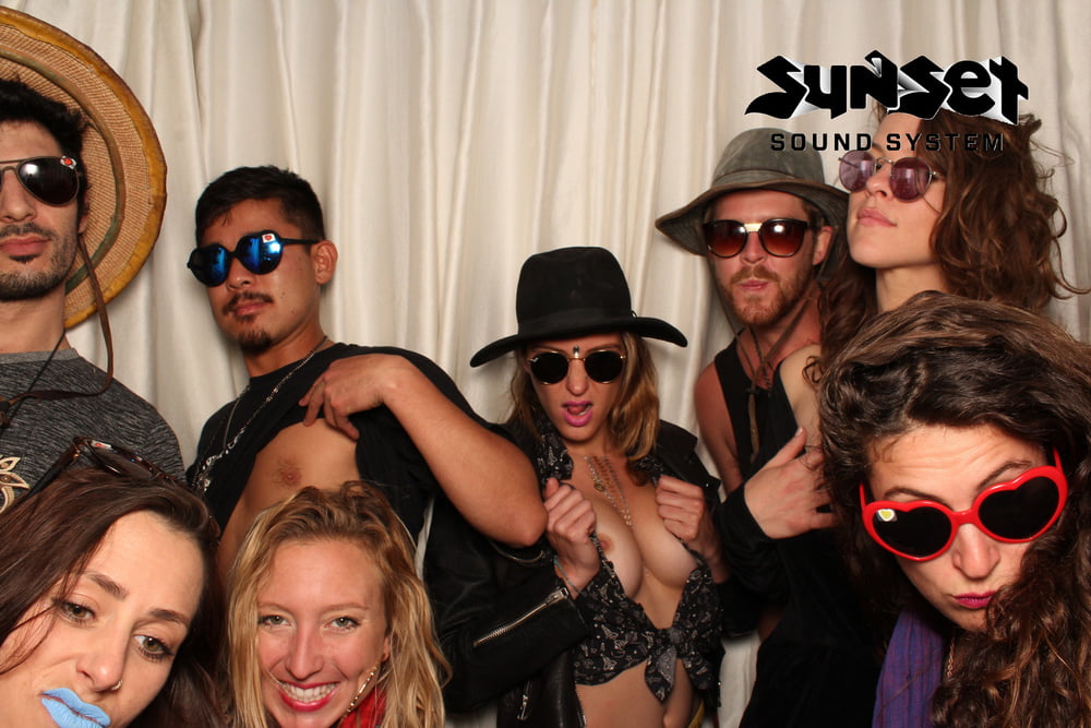 Photobooths #87937651