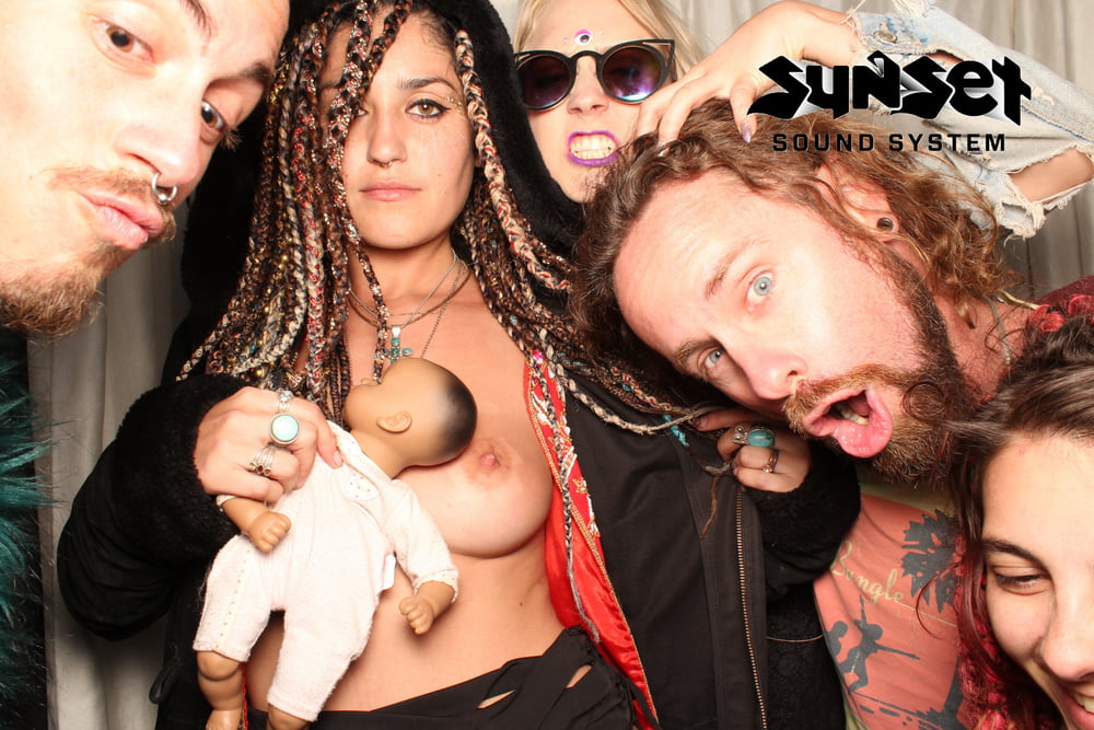 Photobooths #87937676