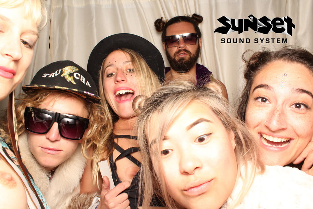 Photobooths #87937691