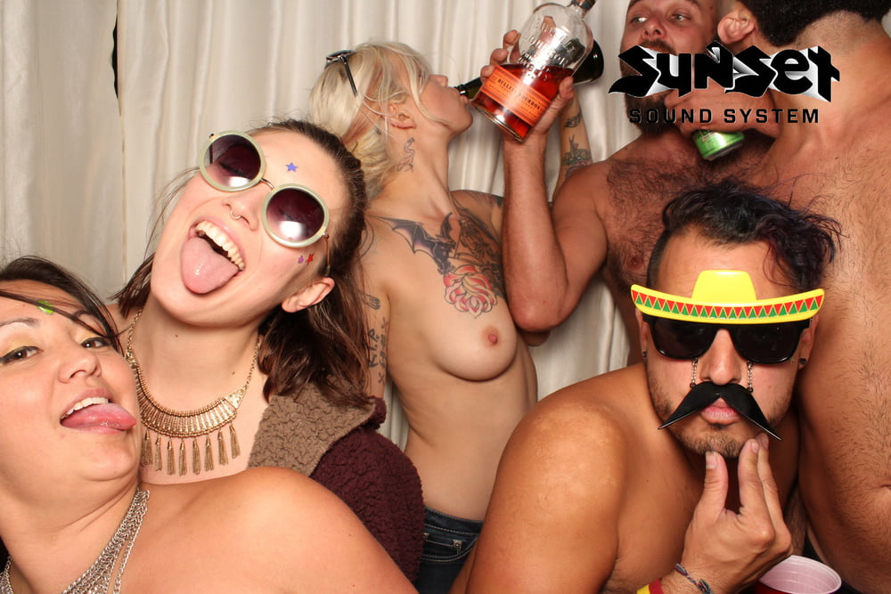 Photobooths #87937717