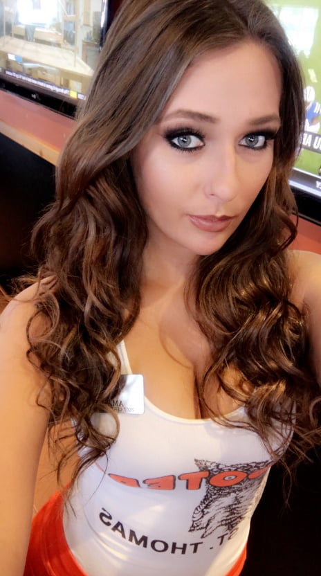 Former Hooters Employee From Connecticut #82035002