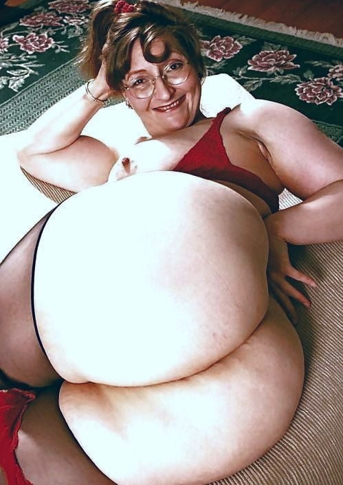 Reife Ärsche
 #98980657