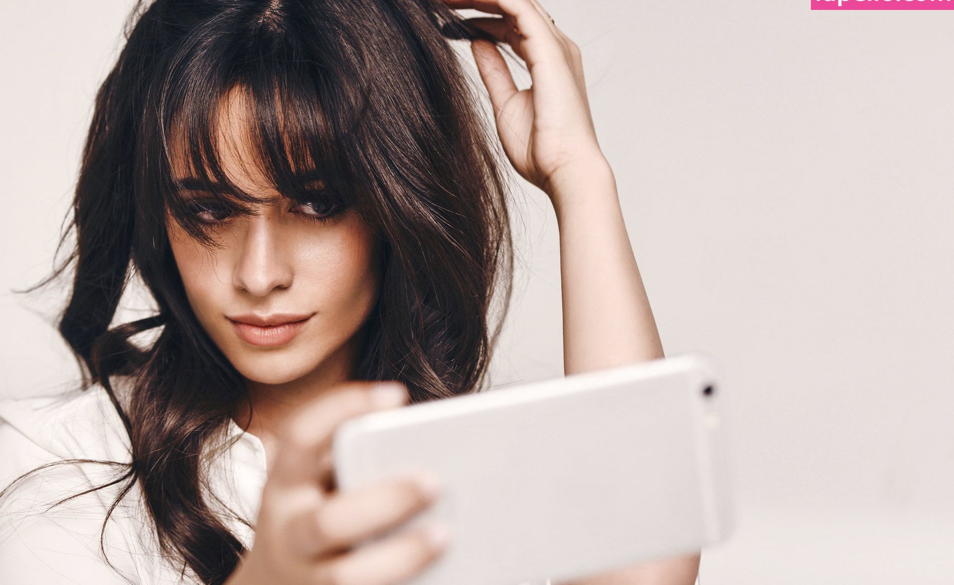 Camila Cabello desnuda #107942985