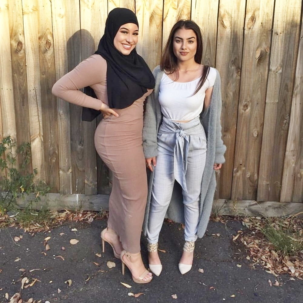 Kopftuchschlampen 2
 #90966304